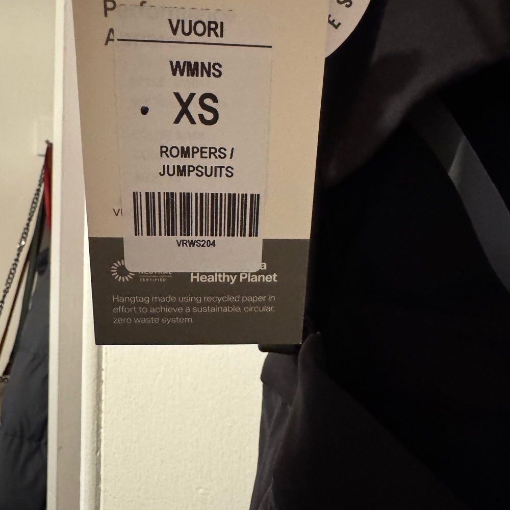 Vuori Performance Dress NWT - Picture 4 of 6